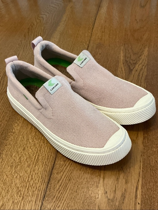 Cariuma Shoes - Woman’s Cariuma tan kit slip on sneakers. Size 8. Cream outsole. Like new! Cute!